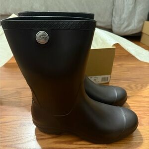 UGG Black Sienna Matte Rain Boots. Size 8 women’s.